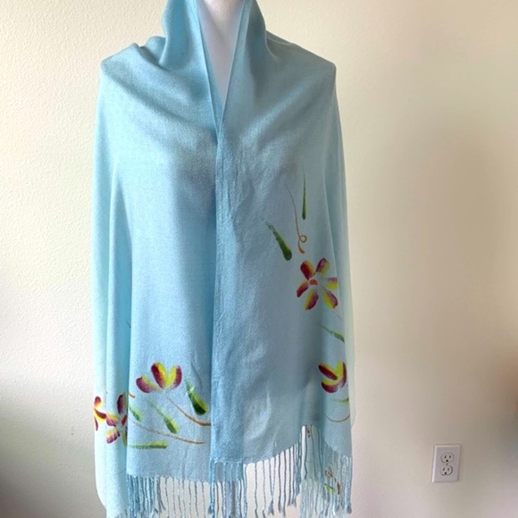 Scarf - Picture 1 of 8